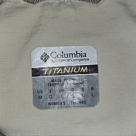 Columbia Titanium Omni Dry Beige Long Sleeve Lightweight Shirt Women's Size Med - Picture 7 of 7